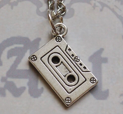 Vintage Silver Cassette Tape SNOWFLAKE Cross Angel Wing Buddha Piano CAT FORK Dragon Crown Knot Necklace Pendant Women Jewelry
Vintage Silver Cassette Tape SNOWFLAKE Cross Angel Wing Buddha Piano CAT FORK Dragon Crown Knot Necklace Pendant Women Jewelry