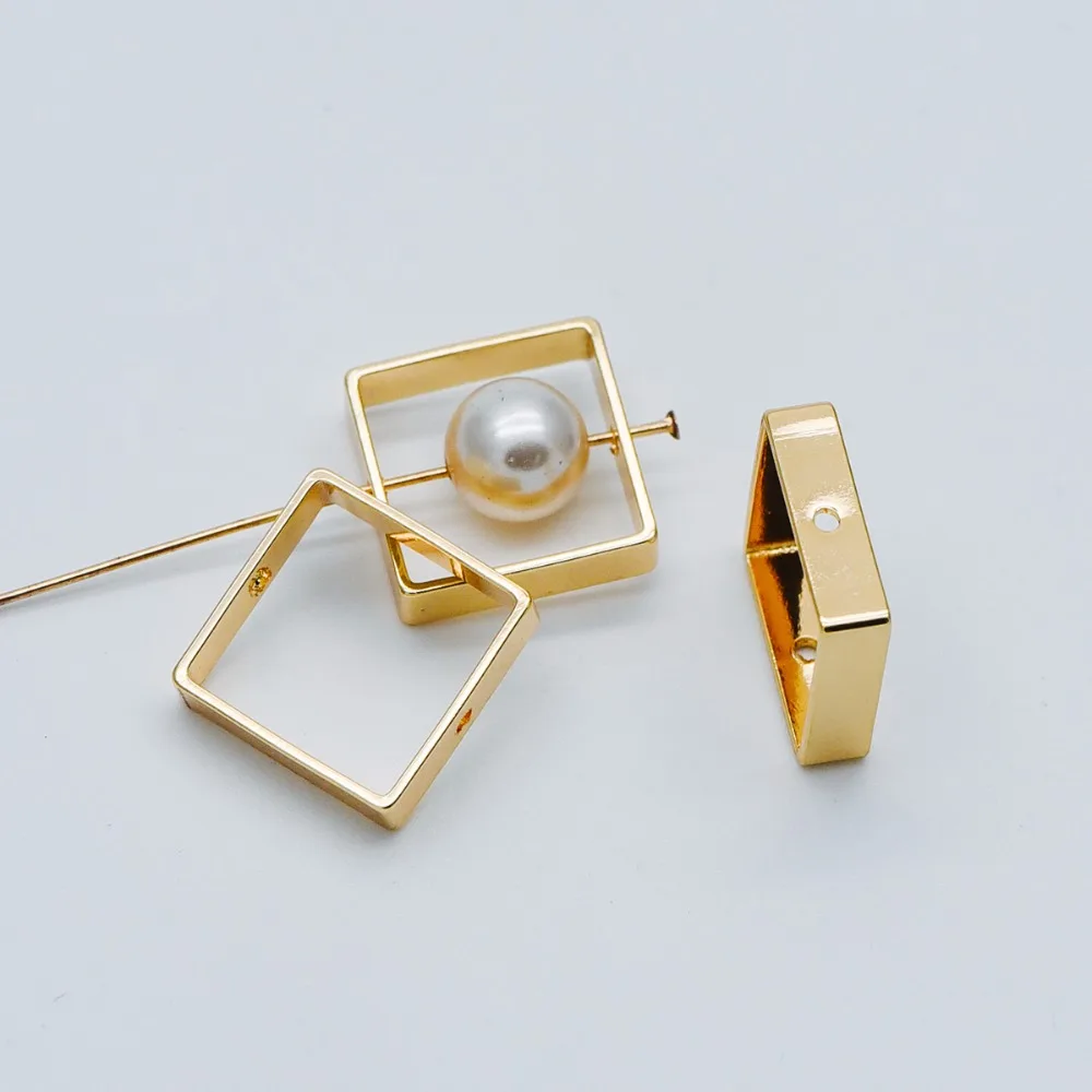 10pcs Gold Square Link Charms 15mm, Real Gold plated Brass, Geometric Thick Hoop Connectors with Two Holes (GB-440)
10pcs Gold Square Link Charms 15mm, Real Gold plated Brass, Geometric Thick Hoop Connectors with Two Holes (GB-440)