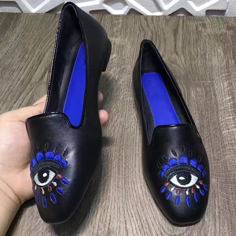 2019 Spring Embroidered Women Loafers Slip On Low Top Flats Woman Square Toe Ballet Flats Hot Star Runway Shoes Zapatillas Mujer 
2019 Spring Embroidered Women Loafers Slip On Low Top Flats Woman Square Toe Ballet Flats Hot Star Runway Shoes Zapatillas Mujer