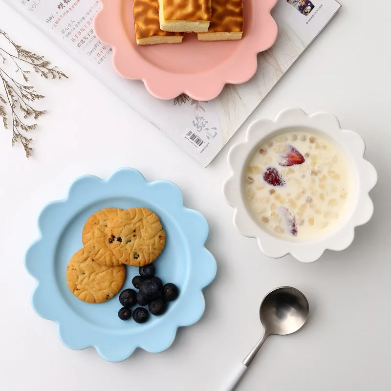 Pottery Solid Color Kids Child Feeding Training Bowl with Spoon Cartoon Style Baby Feeding Ceramic Tableware Children Plate Suck
Pottery Solid Color Kids Child Feeding Training Bowl with Spoon Cartoon Style Baby Feeding Ceramic Tableware Children Plate Suck