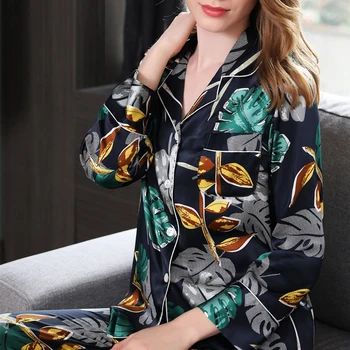 2019NEW Genuine Silk Pajamas Female Spring Summer 100% Silk Sleepwear Women Sexy Printed Long-Sleeve Pyjama Pants Sets Two-piece
2019NEW Genuine Silk Pajamas Female Spring Summer 100% Silk Sleepwear Women Sexy Printed Long-Sleeve Pyjama Pants Sets Two-piece