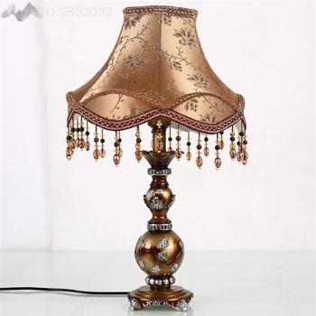 Personality Retro Art Desk Light European Style Table Lamp for Living Room Bedroom Bedside Cafe Study Home Lighting Decoration
Personality Retro Art Desk Light European Style Table Lamp for Living Room Bedroom Bedside Cafe Study Home Lighting Decoration