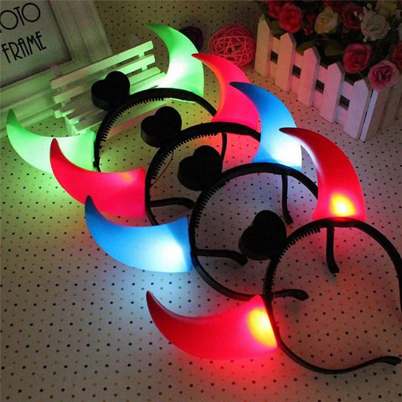 2017 Halloween LED Light Ox Horn Hair Neon Glow In Dark Hair Hoop Headband Headwear Accessories Costume Fancy Party New Fashion
2017 Halloween LED Light Ox Horn Hair Neon Glow In Dark Hair Hoop Headband Headwear Accessories Costume Fancy Party New Fashion