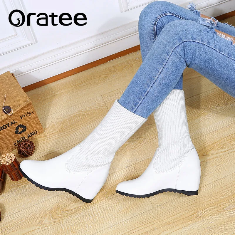 New Winter Women Height Increasing Boots Simple flat Sock Boots Female Shoes Snow Boots Plus Size 33-43
New Winter Women Height Increasing Boots Simple flat Sock Boots Female Shoes Snow Boots Plus Size 33-43