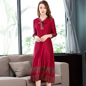 European America Women Pleated Fashion New Solid Color Lady Elegant Long Sleeved High Quality Loose Dress
European America Women Pleated Fashion New Solid Color Lady Elegant Long Sleeved High Quality Loose Dress