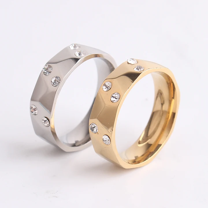 6mm gold and silver 6 rhinestone section 316L Stainless Steel finger rings for women men wholesale
6mm gold and silver 6 rhinestone section 316L Stainless Steel finger rings for women men wholesale
