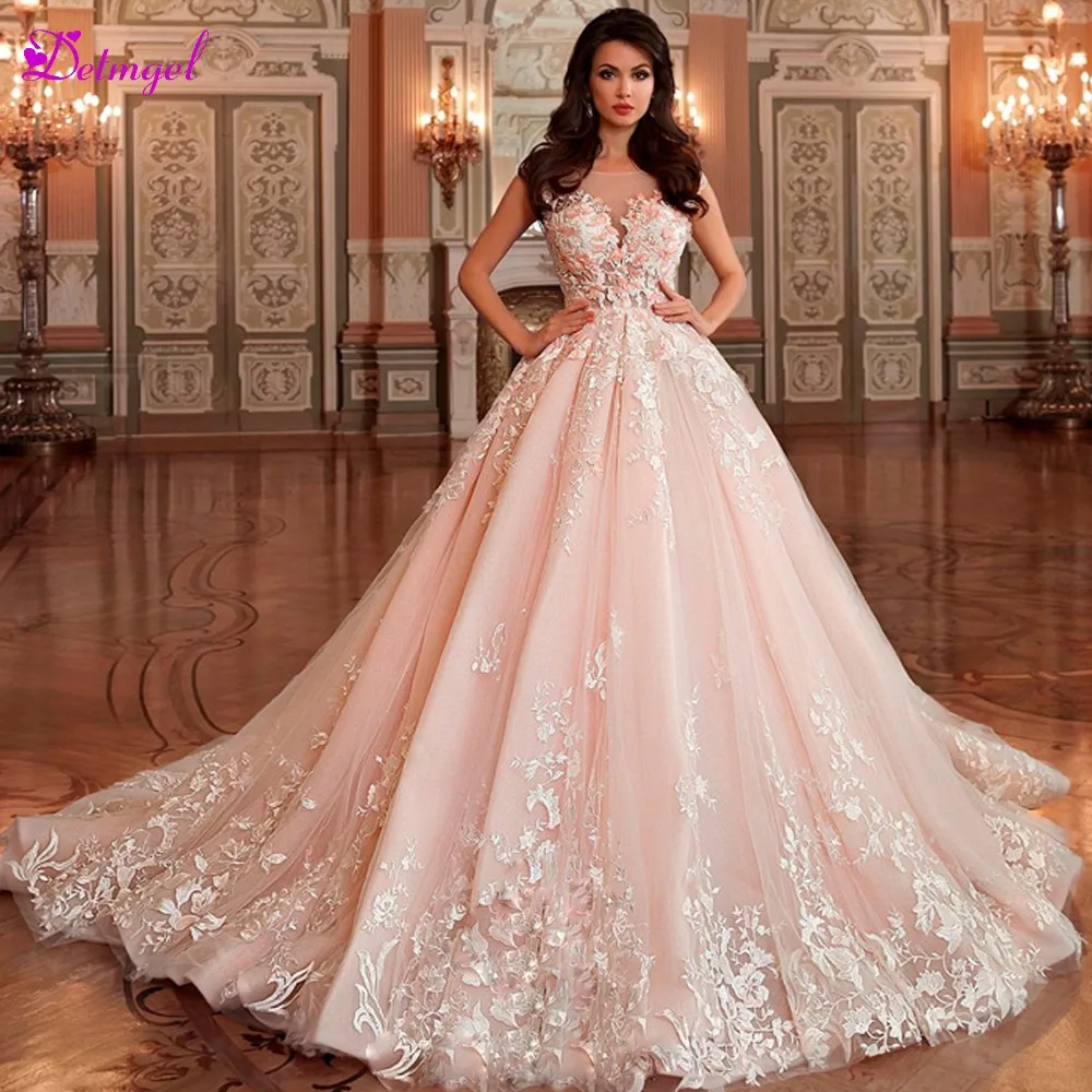 Detmgel New Design Appliques Chapel Train A-Line Wedding Dress 2019 Sexy Backless Scoop Neck Princess Bride Gown Robe De Mariage
Detmgel New Design Appliques Chapel Train A-Line Wedding Dress 2019 Sexy Backless Scoop Neck Princess Bride Gown Robe De Mariage