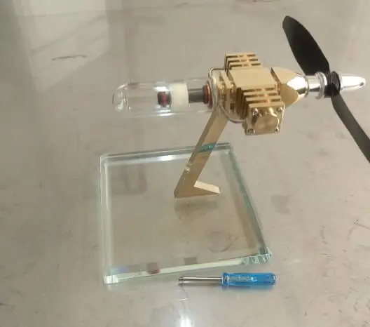 mini Stirling engine model Stirling generator engine physics toy steam engine aircraft engine
mini Stirling engine model Stirling generator engine physics toy steam engine aircraft engine