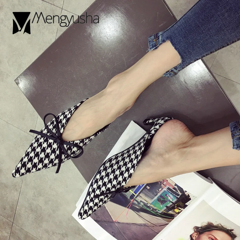 Ladies summer pointed toe mules shoes black/white plaid cat heels slippers bowtied slip on sandals women graceful outing slides
Ladies summer pointed toe mules shoes black/white plaid cat heels slippers bowtied slip on sandals women graceful outing slides