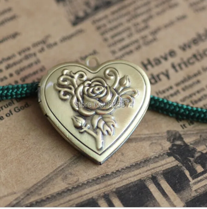 Rose Pattern 100pcs Wholesale Antique Bronze 29mm Heart-Shaped PHOTO LOCKET Blank for Charm & Pendant DIY Jewelry Accessories
Rose Pattern 100pcs Wholesale Antique Bronze 29mm Heart-Shaped PHOTO LOCKET Blank for Charm & Pendant DIY Jewelry Accessories