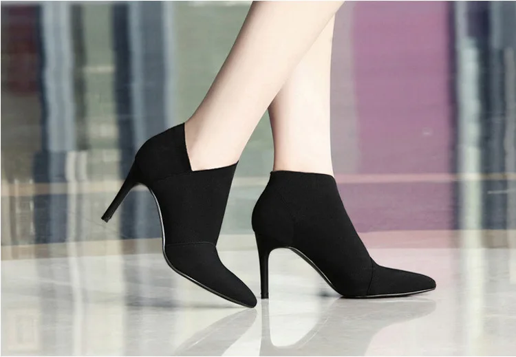 5056414831_923436719