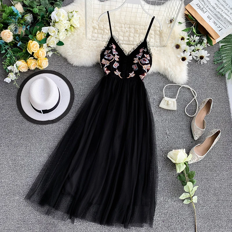 2019 Embroidered Ribbon V Neck Sleeveless Mesh Splicing Casual Dress Women Elegant Vestidos De Fiesta E615
2019 Embroidered Ribbon V Neck Sleeveless Mesh Splicing Casual Dress Women Elegant Vestidos De Fiesta E615