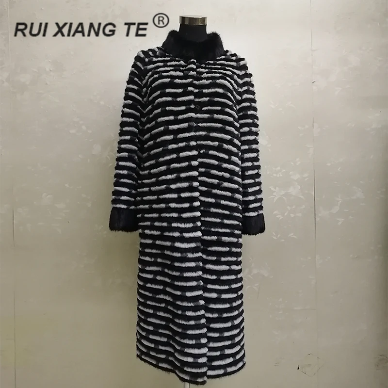 women real fur coat real mink strip sewed toghter coat natural fur warm winter jackets Wide-waisted coat cuff mink with collar
women real fur coat real mink strip sewed toghter coat natural fur warm winter jackets Wide-waisted coat cuff mink with collar