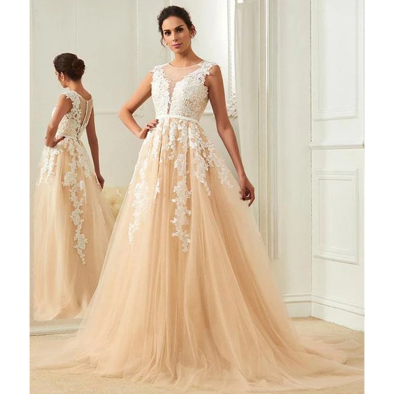 Scoop Lace Applique Sleeveless Prom Dresses A Line Sweep Train Illusion Back Formal Evening Dress with Back Buttons
Scoop Lace Applique Sleeveless Prom Dresses A Line Sweep Train Illusion Back Formal Evening Dress with Back Buttons