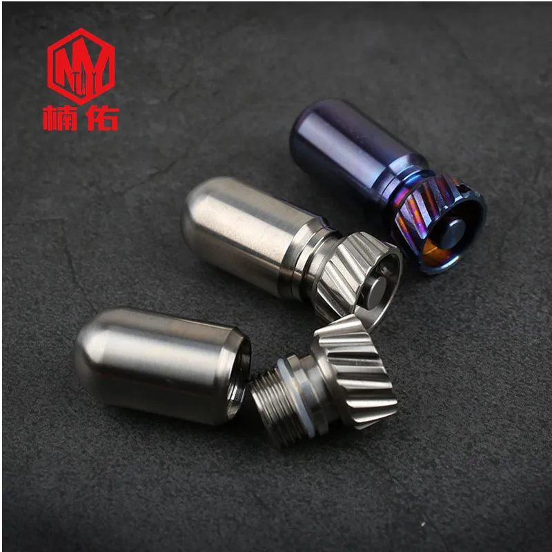 EDC outdoor pocket tool titanium alloy mini portable waterproof warehouse sealed cans high-end portable outdoor medicine bottle
EDC outdoor pocket tool titanium alloy mini portable waterproof warehouse sealed cans high-end portable outdoor medicine bottle