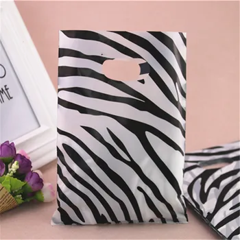 New Style Wholesale 100pcs/lot 15*20cm Milky Packaging Bags For Hair Extensions Plastic Package Bags
New Style Wholesale 100pcs/lot 15*20cm Milky Packaging Bags For Hair Extensions Plastic Package Bags
