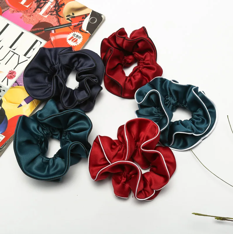 Free shipping Fashion women lovely surround Hair bands college style hair scrunchies girl's hair Tie Accessories Ponytail Holder
Free shipping Fashion women lovely surround Hair bands college style hair scrunchies girl's hair Tie Accessories Ponytail Holder