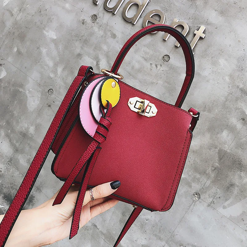 Scrub Female 2018 Autumn New Shoulder Bag Harbor Wind Handbag Wild Messenger Bag Lock Small Square Bag
Scrub Female 2018 Autumn New Shoulder Bag Harbor Wind Handbag Wild Messenger Bag Lock Small Square Bag