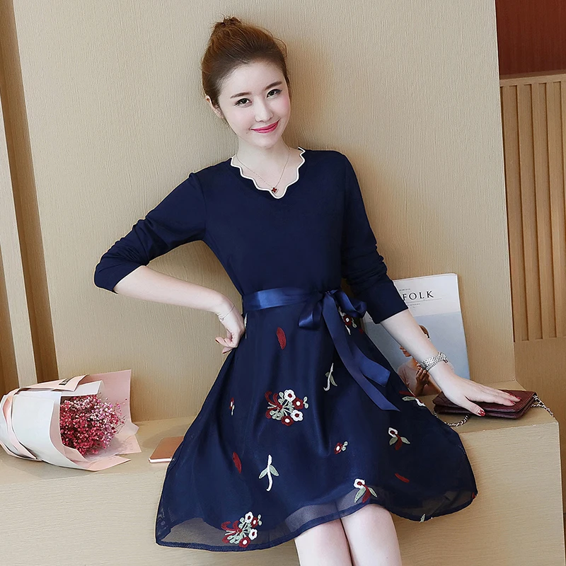 5xl plus big size women clothing 2017 spring autumn winter korean embroidery v-neck stitch party cute sweet dress female Y0892
5xl plus big size women clothing 2017 spring autumn winter korean embroidery v-neck stitch party cute sweet dress female Y0892