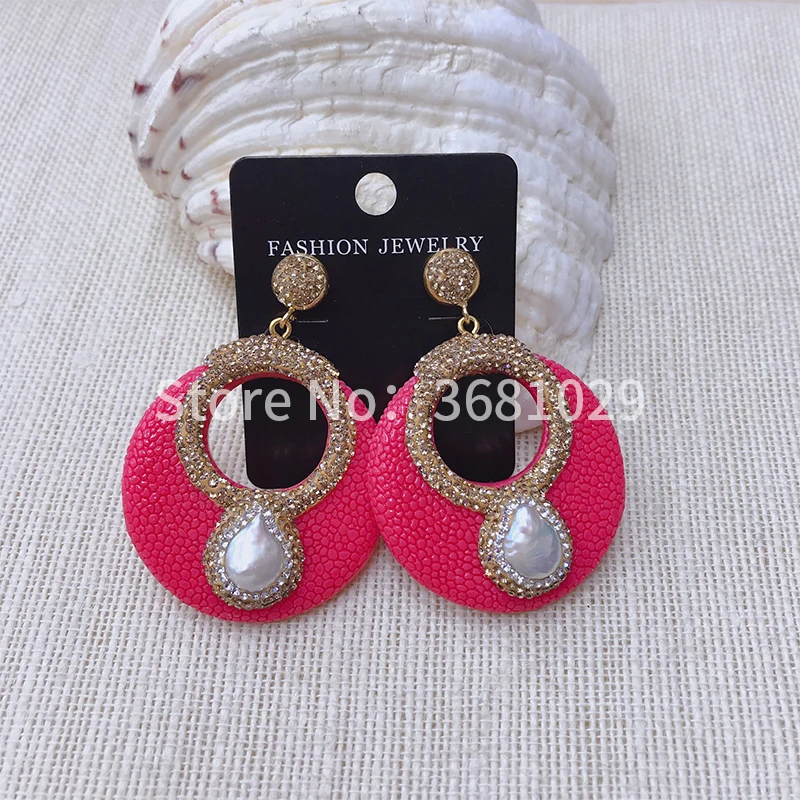 

European and American new style simple and atmospheric pearl earrings individual chic fashionable joker earrings