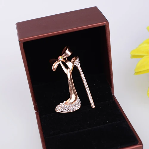 LM-B052 Hot popular personality simple brooch new high-quality European and American high-heeled shoes crystal collar pin brooch
LM-B052 Hot popular personality simple brooch new high-quality European and American high-heeled shoes crystal collar pin brooch