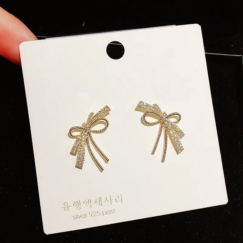 Delicate Bowknot Stud Earrings Gold Color Micro Paved Cubic Zirconia Earrings Studs Fashion Women Gift Jewelry
Delicate Bowknot Stud Earrings Gold Color Micro Paved Cubic Zirconia Earrings Studs Fashion Women Gift Jewelry