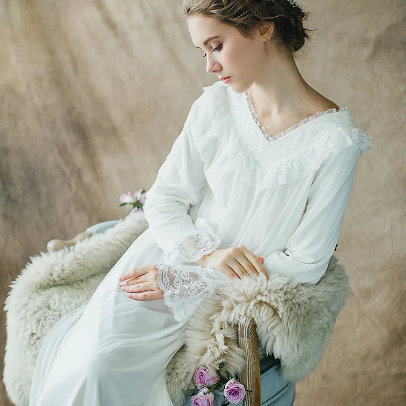 Elegant Court Style Women's Gown Flare Sleeve Pink Cotton Night Dress Long Nightdress Laced Nightshirt Victorian Nightgown
Elegant Court Style Women's Gown Flare Sleeve Pink Cotton Night Dress Long Nightdress Laced Nightshirt Victorian Nightgown