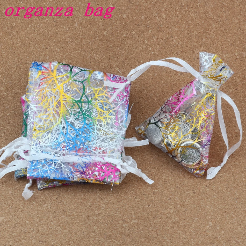 Jewelry Pouches Gift Bags 100 Pcs/lots Coral tree Fashion Organza Jewelry Gift Bags 7x9cm Drawstring Organza Bag DIY 2color z5
Jewelry Pouches Gift Bags 100 Pcs/lots Coral tree Fashion Organza Jewelry Gift Bags 7x9cm Drawstring Organza Bag DIY 2color z5