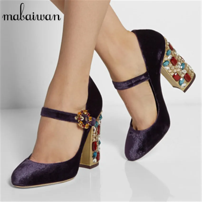 Vintage Fashion Velvet Women Pumps Pointed Toe Mary Janes Wedding Dress Shoes Woman Luxury Crystal Ankle Strap Chunky High Heels
Vintage Fashion Velvet Women Pumps Pointed Toe Mary Janes Wedding Dress Shoes Woman Luxury Crystal Ankle Strap Chunky High Heels
