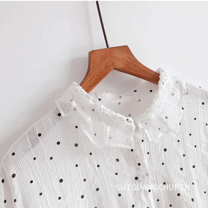 Retro Polka Dot Print Hook Flower Openwork turn-down collar Fairy shirt blouse 2019 summer
Retro Polka Dot Print Hook Flower Openwork turn-down collar Fairy shirt blouse 2019 summer