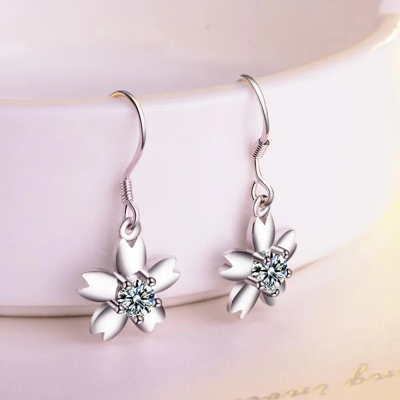 New Temperament Fashion Silver Jewelry Personality Sunflower Sweet Crystal Flower Exquisite Female Dangle Earrings SE279
New Temperament Fashion Silver Jewelry Personality Sunflower Sweet Crystal Flower Exquisite Female Dangle Earrings SE279