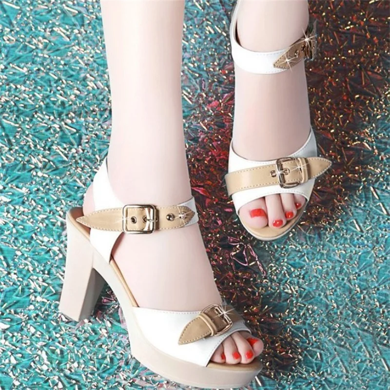2018 Summer New Buckle Ladies Sandals PU Leather Fish Mouth Fashion High Heels High Heel Open Toe Women's Sandals
2018 Summer New Buckle Ladies Sandals PU Leather Fish Mouth Fashion High Heels High Heel Open Toe Women's Sandals