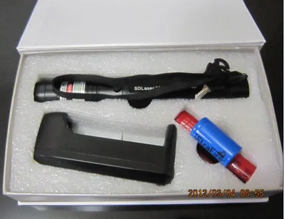 Cost price Military 50W 50000m 532nm high power green laser pointer flashlight LAZER torch burning match,burn cigarettes+gift
Cost price Military 50W 50000m 532nm high power green laser pointer flashlight LAZER torch burning match,burn cigarettes+gift