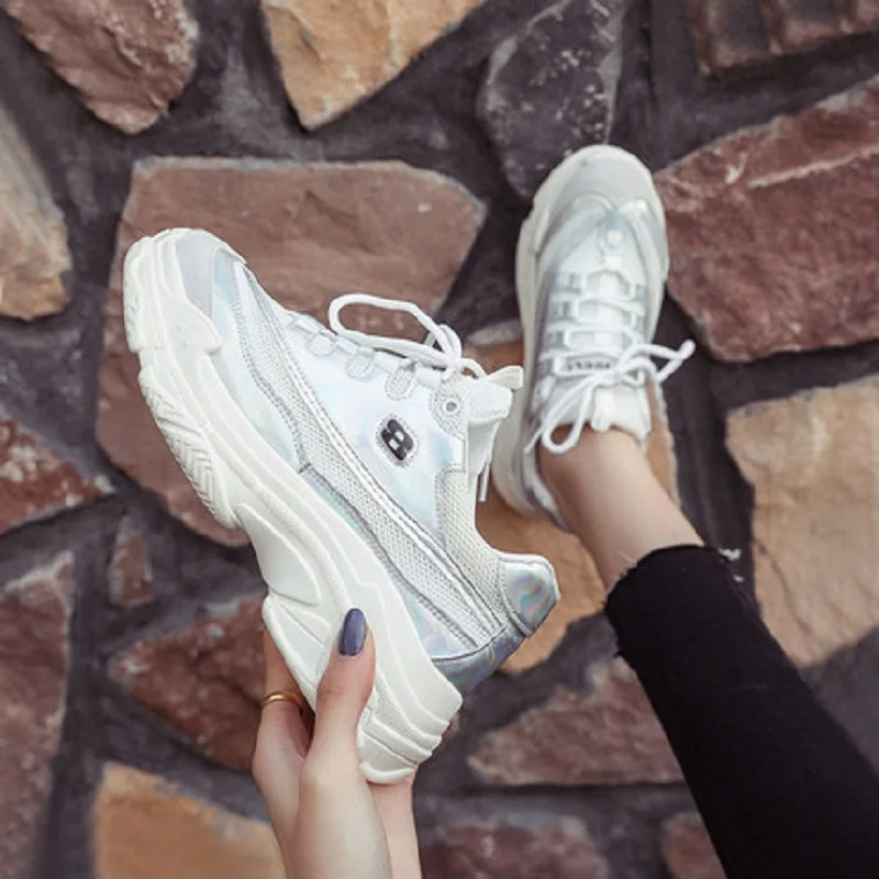 Shoes women 2019 new round head rubber with 3-5cm thick bottom tie old shoes adhesive shoes
Shoes women 2019 new round head rubber with 3-5cm thick bottom tie old shoes adhesive shoes