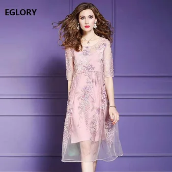 Elegant Party Women Dresses 2019 Spring Summer Fashion Pink Dress Ladies Sexy Sheer Mesh Embroidery Mid-Calf Length Dress Femme
Elegant Party Women Dresses 2019 Spring Summer Fashion Pink Dress Ladies Sexy Sheer Mesh Embroidery Mid-Calf Length Dress Femme