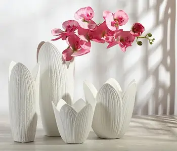 white petal ceramic creative contracted flower vase pot home decor craft room decoration handicraft porcelain figurine
white petal ceramic creative contracted flower vase pot home decor craft room decoration handicraft porcelain figurine