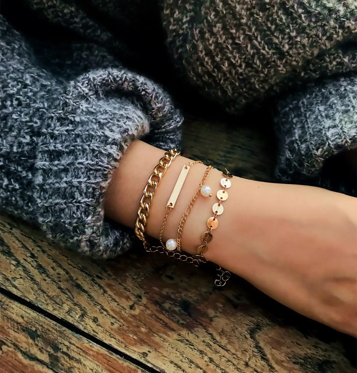 Minimalist Multi Layered Bracelet Set for Women Elegant Fashion Bracelet Simple Metal Multi-layer Geometric Bracelet
Minimalist Multi Layered Bracelet Set for Women Elegant Fashion Bracelet Simple Metal Multi-layer Geometric Bracelet