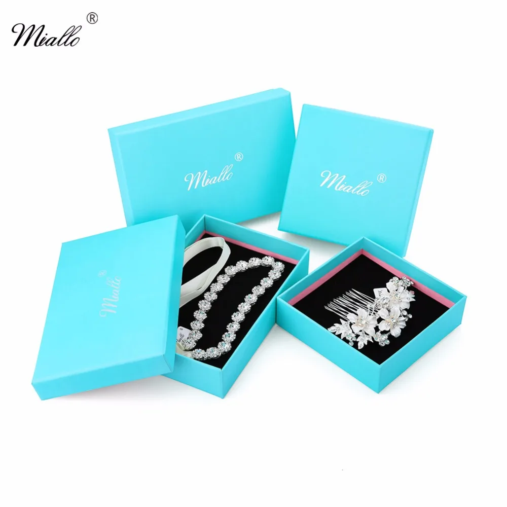 Miallo Luxury особенная Подарочная коробка 12*12*3,5 см & 17,5 * см для гребня для волос/шпильки/повязки на голову
Miallo Luxury особенная Подарочная коробка 12*12*3,5 см & 17,5 * см для гребня для волос/шпильки/повязки на голову