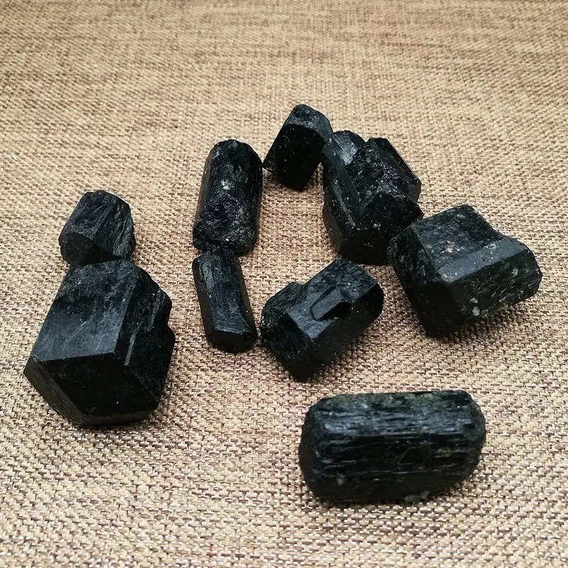 100g Natural crystal raw stone black tourmaline ore tourmaline columnar high density raw stone
100g Natural crystal raw stone black tourmaline ore tourmaline columnar high density raw stone