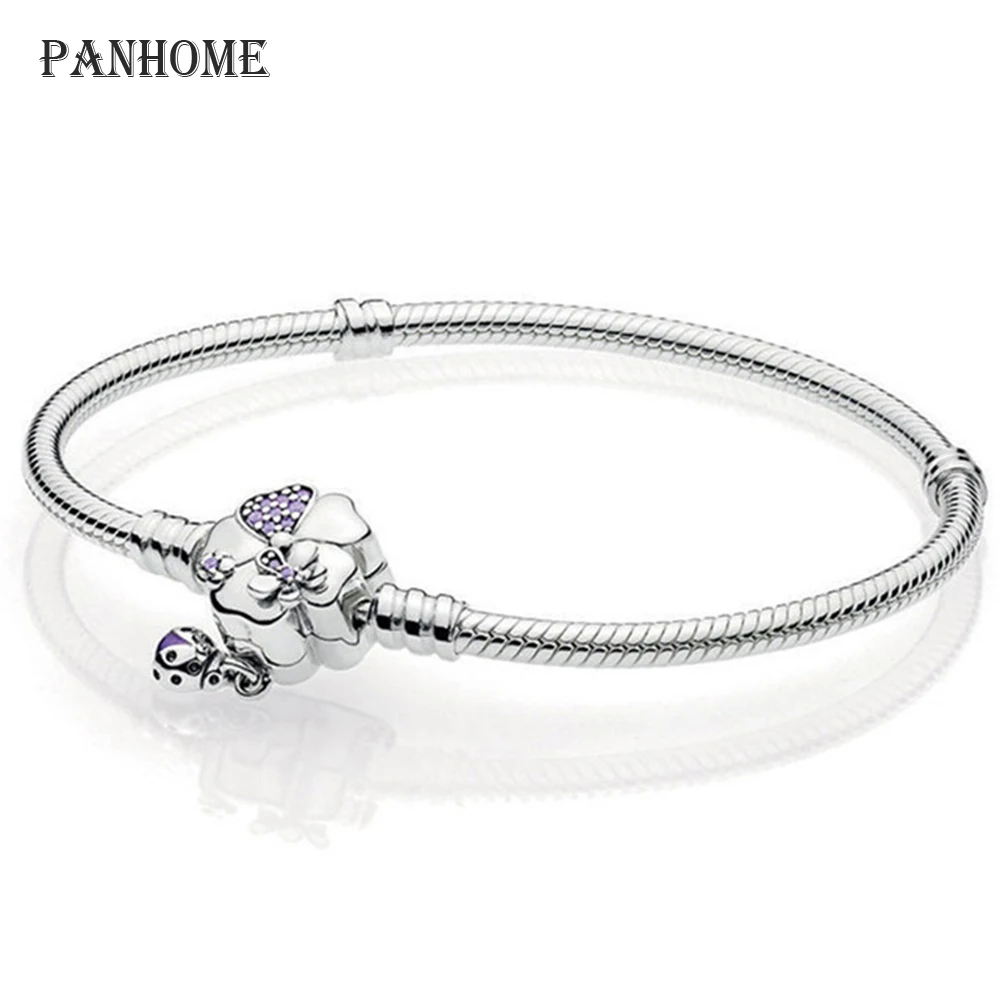 PANHOME 100% 925 Sterling Silver New Moment Bloom Four-Leaf Flower Bracelet Suitable For DIY Beaded Gift 597124NLC
PANHOME 100% 925 Sterling Silver New Moment Bloom Four-Leaf Flower Bracelet Suitable For DIY Beaded Gift 597124NLC