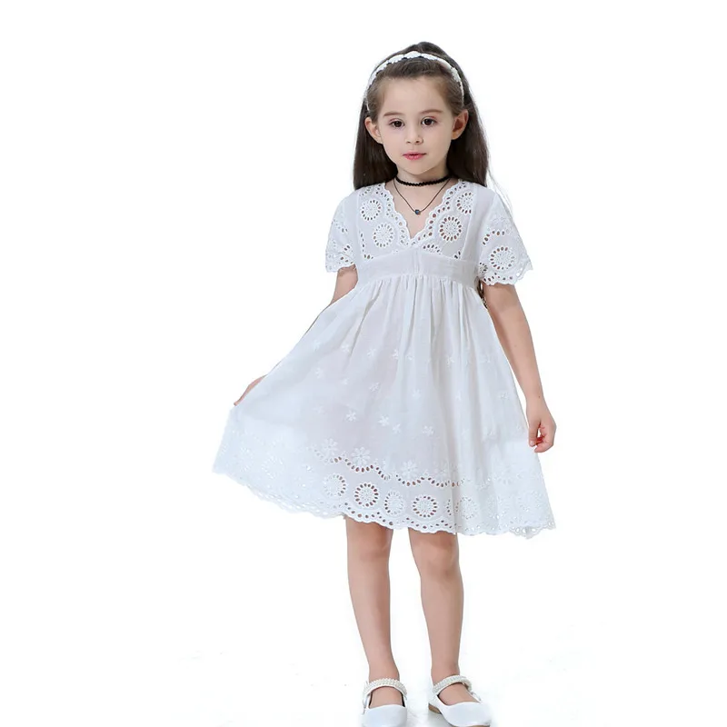 DFXD Little Girls Summer Dress 2018 England Style White Cotton Short Sleeve V-neck Hollow Out Embroidery Princess Dress For 2-8Y
DFXD Little Girls Summer Dress 2018 England Style White Cotton Short Sleeve V-neck Hollow Out Embroidery Princess Dress For 2-8Y