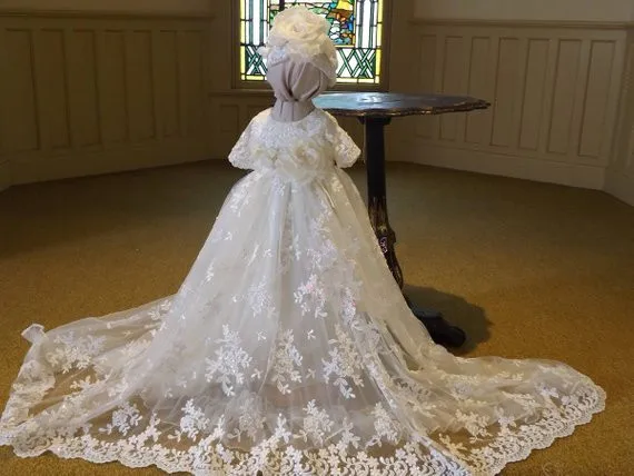 Real Picture 2019 New White Baby Girls Christening Gown Lace Beading Infant Girls Birthday Gown Baptism Dress with Bonnet
Real Picture 2019 New White Baby Girls Christening Gown Lace Beading Infant Girls Birthday Gown Baptism Dress with Bonnet