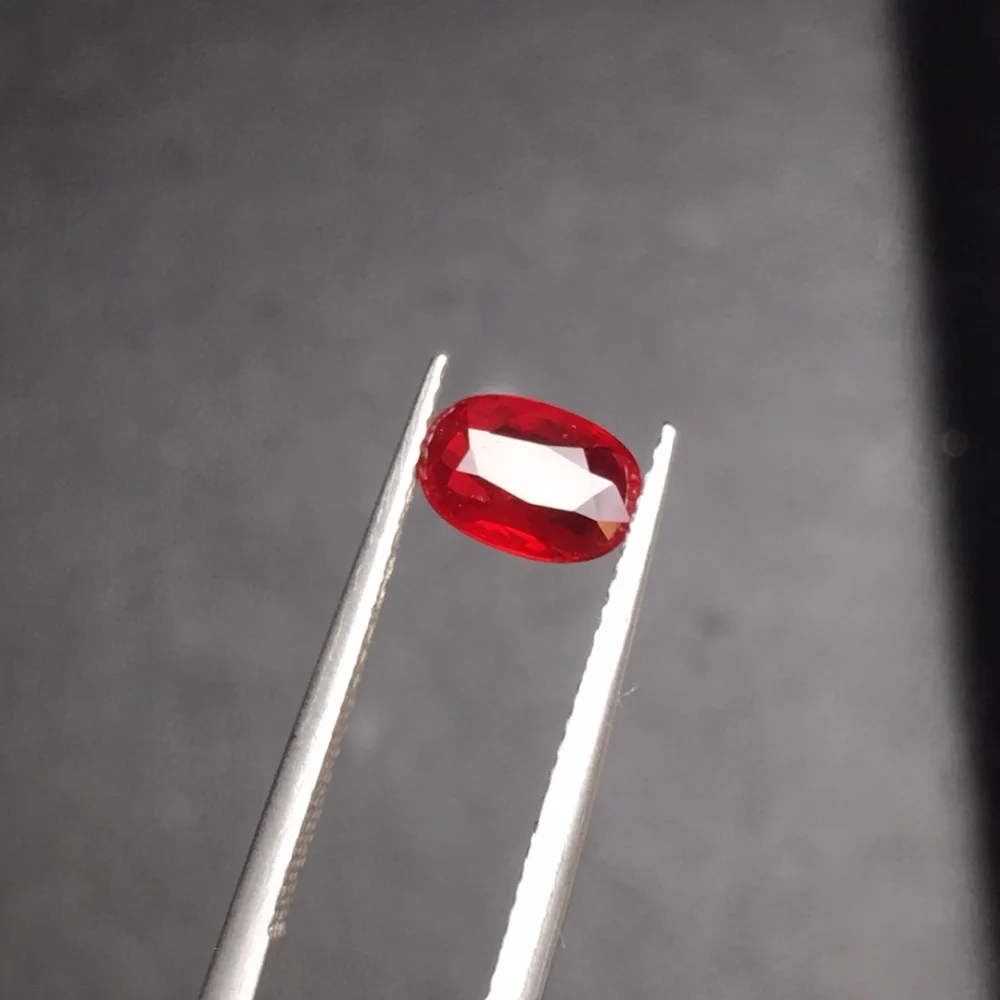 GIL Certificate Burma Myanmer Origin 1.02ct Natural Pigeon Blood Red Ruby Gemstones Loose Stones Loose Gems
GIL Certificate Burma Myanmer Origin 1.02ct Natural Pigeon Blood Red Ruby Gemstones Loose Stones Loose Gems