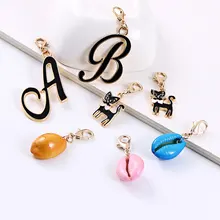 KOMi clave titular mujeres gato cartas colorido Shell encanto llavero bolsa colgante de aleación de Color oro clave cadena regalos B30309-15(China)