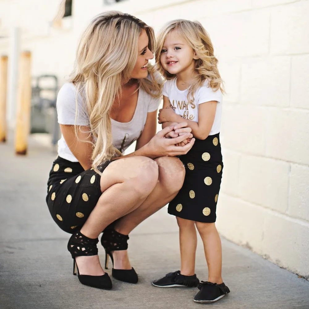 Matching Family Fashion Mother Daughter Clothes Cartoon T shirt Shorts Family Matching Outfits Father Son Clothes Set
Matching Family Fashion Mother Daughter Clothes Cartoon T shirt Shorts Family Matching Outfits Father Son Clothes Set