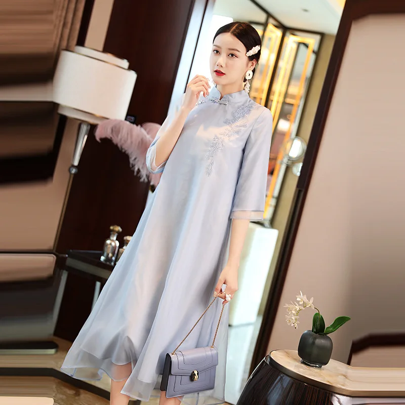 Top Quality Brand Chinese Dress 2019 Spring Summer Party Vintage Dress Women Exquisite Embroidery 3/4 Sleeve Midi Dress Qipao
Top Quality Brand Chinese Dress 2019 Spring Summer Party Vintage Dress Women Exquisite Embroidery 3/4 Sleeve Midi Dress Qipao