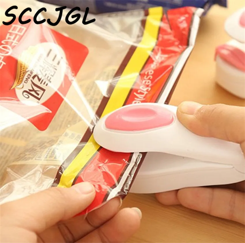 Household portable mini plastic bags sealing machine encapsulation machine sealing pressure heat home for kitchen food snacks
Household portable mini plastic bags sealing machine encapsulation machine sealing pressure heat home for kitchen food snacks