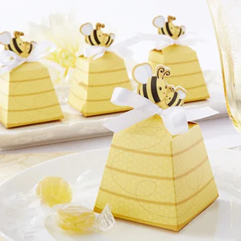 30pcs/lot baby shower favor candy box Baptism Christening Birthday Gift honey bee box with bow tie party decoration
30pcs/lot baby shower favor candy box Baptism Christening Birthday Gift honey bee box with bow tie party decoration