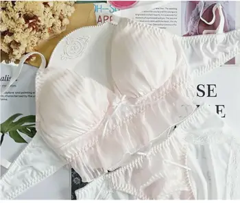 Silk Striped Cute Japanese Bra & Panties Set Wirefree Soft Underwear Sleep Intimates Set Kawaii Lolita 3Colors
Silk Striped Cute Japanese Bra & Panties Set Wirefree Soft Underwear Sleep Intimates Set Kawaii Lolita 3Colors