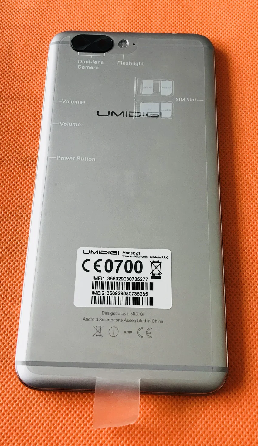 Used Original Protective Battery Case Cover+camera glass lens for UMIDIGI Z1 MT6757 Octa Core 5.5" FHD Free shipping
Used Original Protective Battery Case Cover+camera glass lens for UMIDIGI Z1 MT6757 Octa Core 5.5" FHD Free shipping